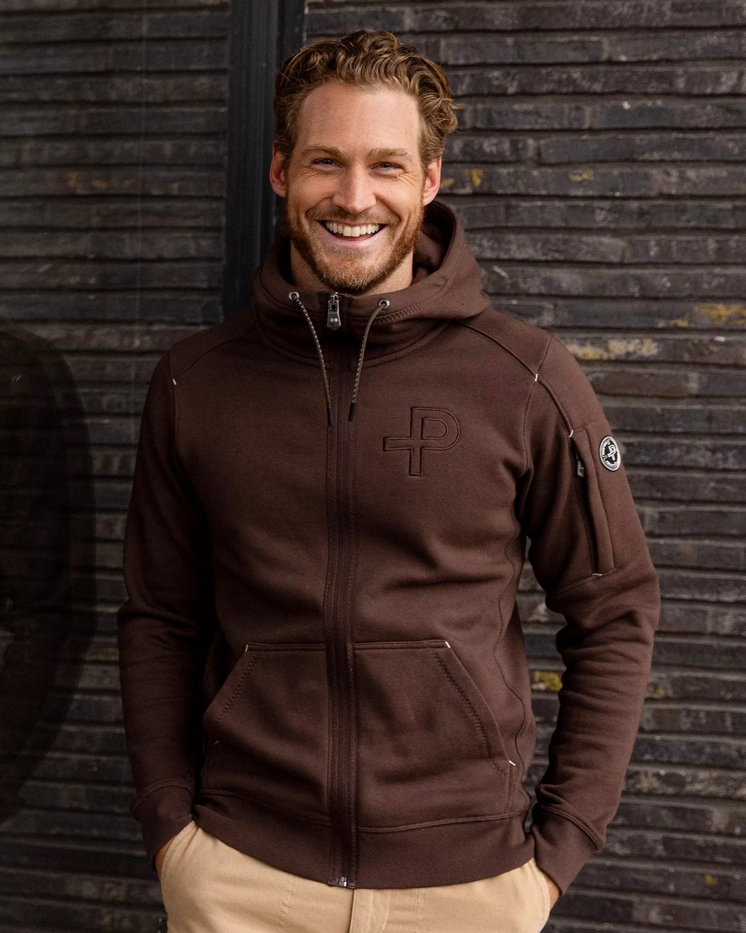 P-hoodie huppari, ruskea