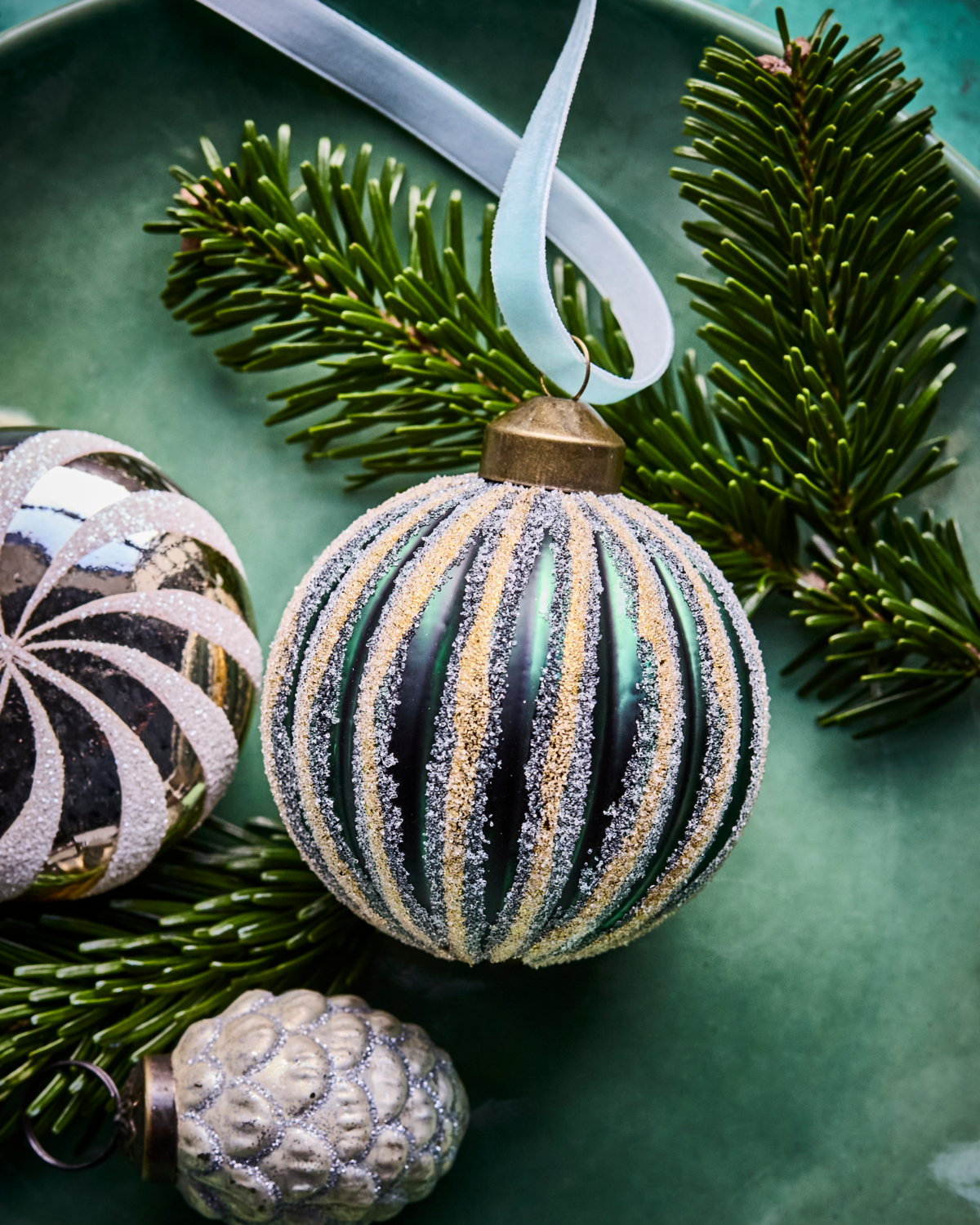 Frost kuusenkoriste 8 cm vihreä