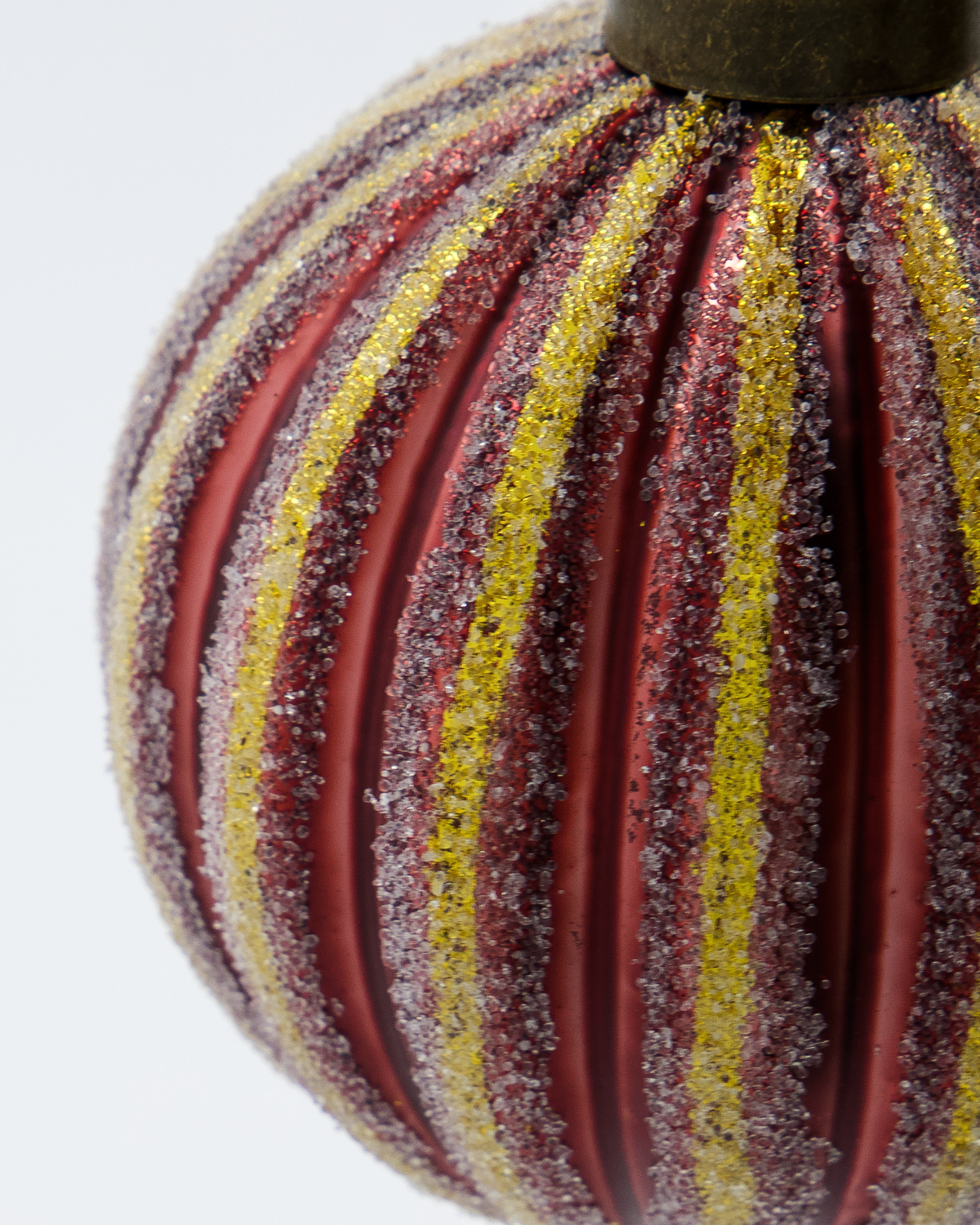 Frost kuusenkoriste 8 cm punainen